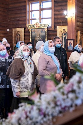 Митрополит Игнатий совершил Божественную литургию в храме в честь Сретения Господня г. Саратова