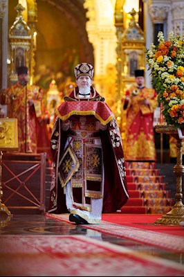 Митрополит Игнатий принял участие в Божественной литургии в Храме Христа Спасителя