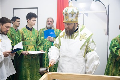 Митрополит Игнатий совершил Великое освящение храма преподобного Серафима Саровского р.п. Татищево и первую Божественную литургию в новоосвященном храме