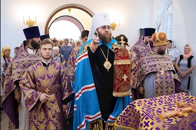 Митрополит Игнатий совершил великое освящение храма святых первоверховных апостолов Петра и Павла с. Куликовка Вольского района и Божественную литургию в новоосвященном храме