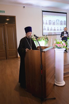 Митрополит Игнатий вручил дипломы выпускникам СПДС