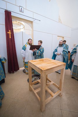 Митрополит Игнатий совершил великое освящение храма Владимирской иконы Божией Матери и Божественную литургию в новоосвященном храме