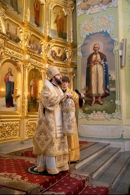 Митрополит Игнатий совершил Божественную литургию и молебен на новый год в Покровском соборе г. Саратова
