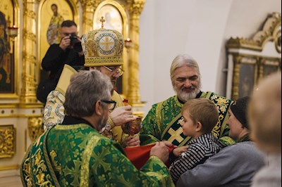 Архиереи Саратовской митрополии совершили Божественную литургию в соборном храме святого благоверного князя Александра Невского г. Ртищево