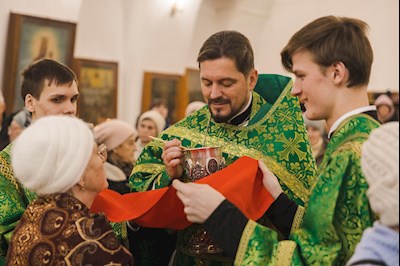 Архиереи Саратовской митрополии совершили Божественную литургию в соборном храме святого благоверного князя Александра Невского г. Ртищево