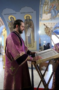 Крещальная литургия в Свято-Троицком соборе Саратова