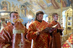 Крещальная Литургия в Свято-Троицком соборе Саратова