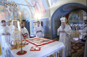 Крещальная литургия в Свято-Троицком соборе Саратова