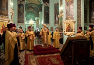 Всенощное бдение в храме в честь Сошествия Святого Духа города Саратова