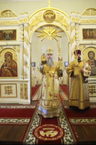 Божественная литургия на Архиерейском подворье — храме во имя преподобного Серафима Саровского г. Саратова