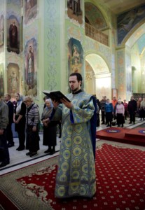 Всенощное бдение в храме в честь Покрова Пресвятой Богородицы г. Саратова