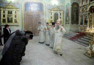 Всенощное бдение в храме в честь Покрова Пресвятой Богородицы Саратова