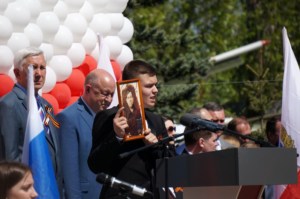 Митрополит Лонгин принял участие в торжественных мероприятиях в парке Победы на Соколовой горе