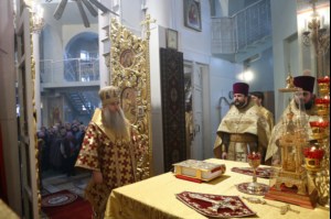 Божественная литургия в храме во имя Всех Святых, в земле Российской просиявших г. Саратова