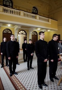 Царские часы на Архиерейском подворье — храме во имя святого апостола и евангелиста Иоанна Богослова при Саратовской православной духовной семинарии