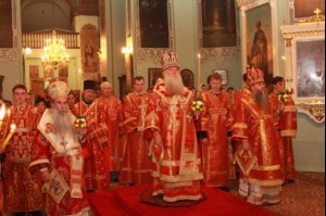 Всенощное бдение в Духосошественском кафедральном соборе Саратова