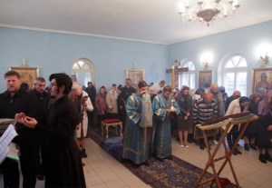 Божественная литургия в храме в честь Рождества Пресвятой Богородицы с. Ершовка (Муммовское) Аткарского района