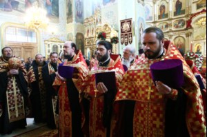 Пасхальная вечерня в храме Покрова Пресвятой Богородицы г.Саратова