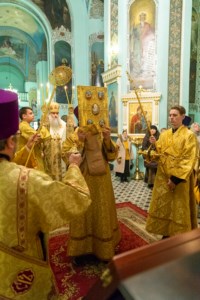 Божественная литургия в храме Сошествия Святого Духа г. Саратова