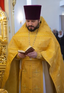 Совершена первая Литургия в новом храме на Увекском кладбище г.Саратова