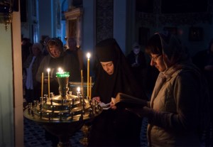 Утреня с чтением Великого канона преподобного Андрея Критского в храме в честь Сошествия Святого Духа г. Саратова
