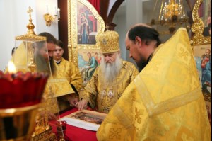 Божественная литургия в храме в честь Нерукотворного Образа Спасителя г. Саратова