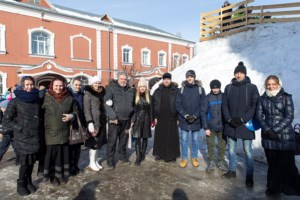 На территории Покровского храма г. Саратова прошел зимний праздник