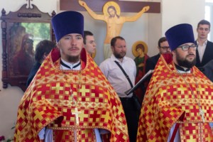 Божественная литургия в храме в честь Воскресения Христова с. Ивано-Языковка Аткарского района