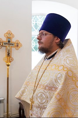 Божественная литургия в храме во имя святителя Митрофана, епископа Воронежского, г.Саратова