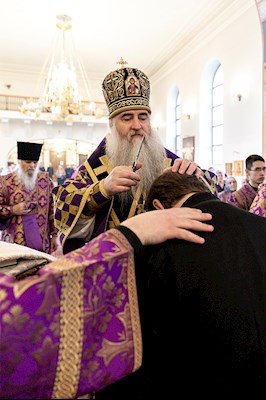 Божественная литургия в Свято-Никольском мужском монастыре г. Саратова
