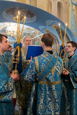 Утреня с чтением акафиста в Свято-Троицком кафедральном соборе г. Саратова