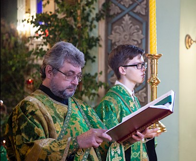 Божественная литургия в храме Сошествия Святого Духа г. Саратова