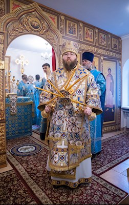 Митрополит Игнатий совершил Божественную литургию в храме в честь иконы Божией Матери «Скоропослушница» г. Шиханы Вольского района