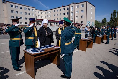 Митрополит Игнатий посетил церемонию выпуска офицеров ВВИМО