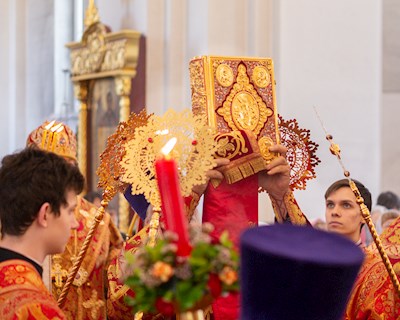Божественная литургия в храме великомученика Георгия Победоносца г. Саратова