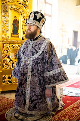 Митрополит Игнатий совершил Литургию Преждеосвященных Даров в храме святого апостола и евангелиста Иоанна Богослова при СПДС