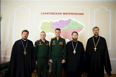 Митрополит Игнатий встретился с начальником Саратовского высшего артиллерийского командного училища