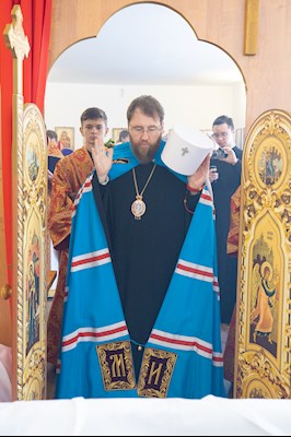 Митрополит Игнатий совершил Великое освящение храма Архангела Михаила с. Курдюм и первую Божественную литургию в новоосвященном храме