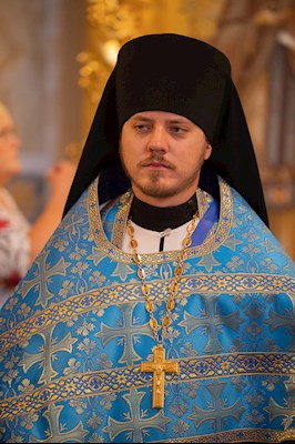 Митрополит Игнатий совершил Божественную литургию в Свято-Троицком кафедральном соборе Саратова
