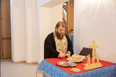 Митрополит Игнатий совершил всенощное бдение в храме святителя Тихона, епископа Воронежского, Задонского чудотворца, г. Саратова