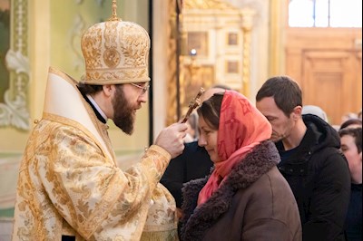 Митрополит Игнатий совершил Божественную литургию и молебен на новый год в Покровском соборе г. Саратова
