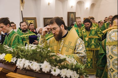 Архиереи Саратовской митрополии совершили Божественную литургию в соборном храме святого благоверного князя Александра Невского г. Ртищево