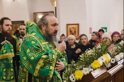 Архиереи Саратовской митрополии совершили Божественную литургию в соборном храме святого благоверного князя Александра Невского г. Ртищево