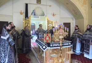 Литургия Преждеосвященных Даров на Архиерейском подворье — храме во имя святого апостола и евангелиста Иоанна Богослова при СПДС