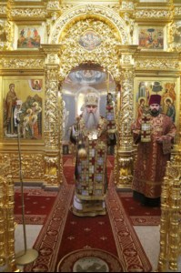 Божественная литургия в Свято-Троицком кафедральном соборе г. Саратова