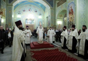Всенощное бдение в храме в честь Покрова Пресвятой Богородицы Саратова
