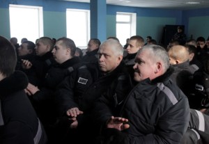 Архиерейский хор выступил с концертом в саратовской колонии №33