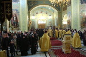 Божественная литургия в храме в честь Покрова Пресвятой Богородицы г. Саратова