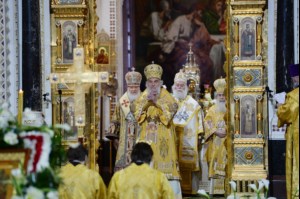 Митрополит Лонгин принял участие в Патриаршем богослужении в день празднования 70-летнего юбилея Его Святейшества