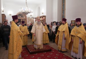 Божественная литургия на Архиерейском подворье — храме святых равноапостольных Кирилла и Мефодия при СГУ